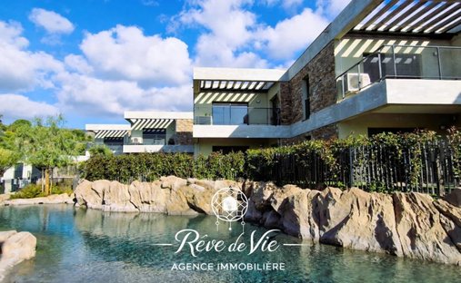 Apartment in Nord Est, Bormes-les-Mimosas, France 1