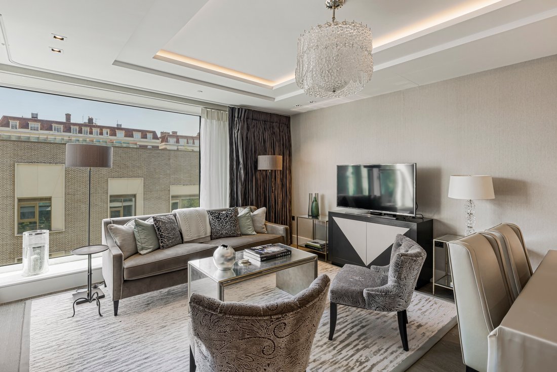 Apartment in Holland Park, Kensington And Chelsea, England 3 - 17049510