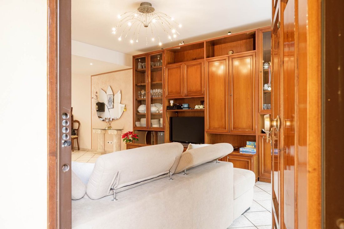 Townhouse in Torricella, Campi Bisenzio, Tuscany 4 - 17056927