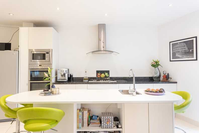 House in Mill Hill, Barnet, England 4 - 17055268