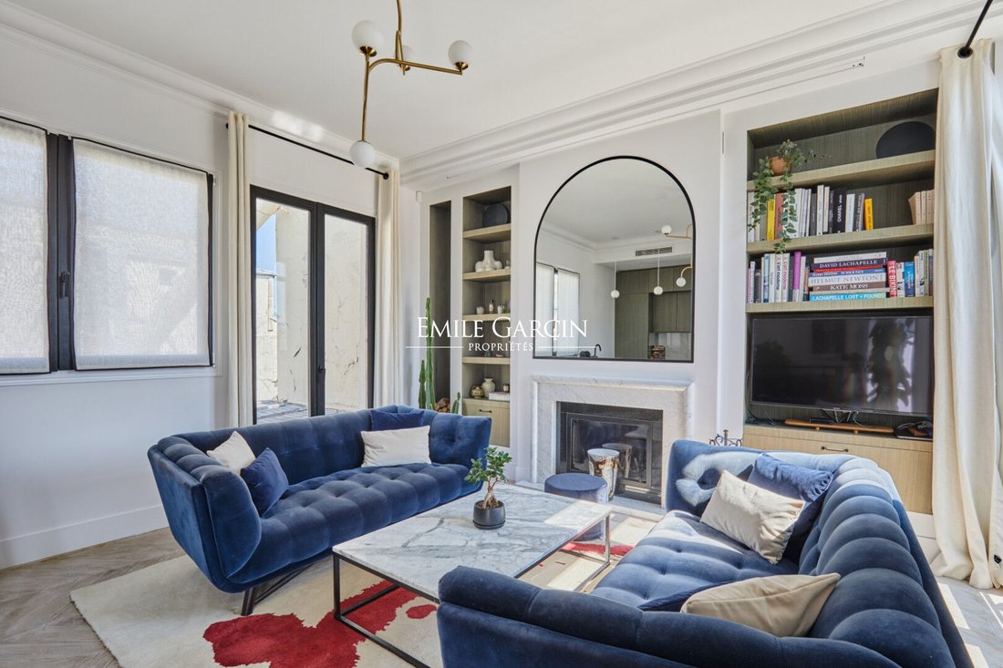 Apartment in Palais Royal, Paris 1er Arrondissement, Paris 4 - 15727672
