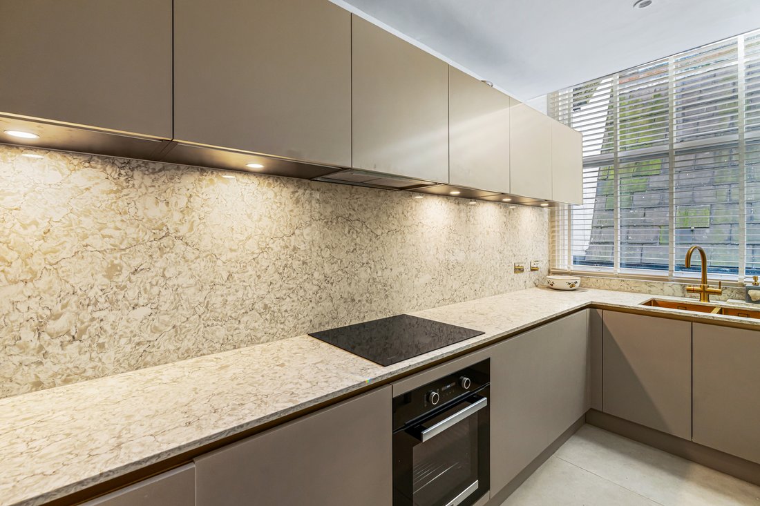 Apartment in Brompton, Kensington And Chelsea, England 3 - 17049747