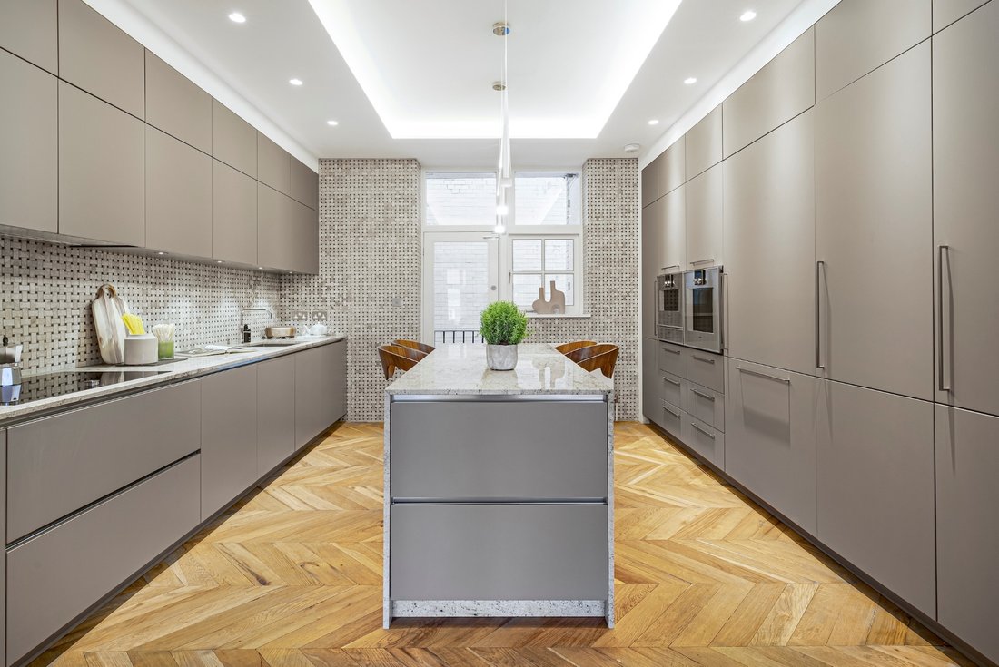 Apartment in Campden Hill, Kensington And Chelsea, England 2 - 17048662