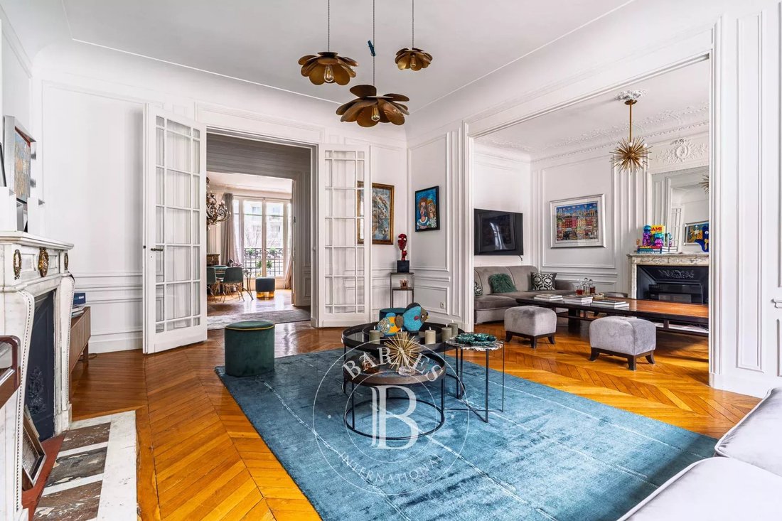 Apartment in Muette Nord, Paris 16e Arrondissement, Paris 2 - 17049106