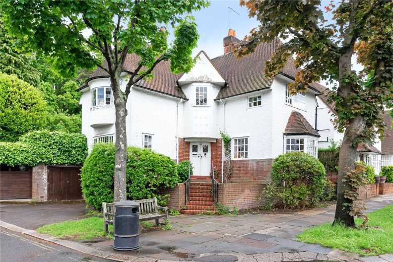 House in Temple Fortune, Barnet, England 1 - 17055313