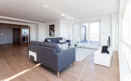 Apartment in Ealing (London Borough of Ealing), Ealing, England 1