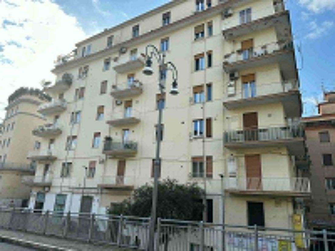 Apartment in Center, Salerno, Campania 4 - 17051560