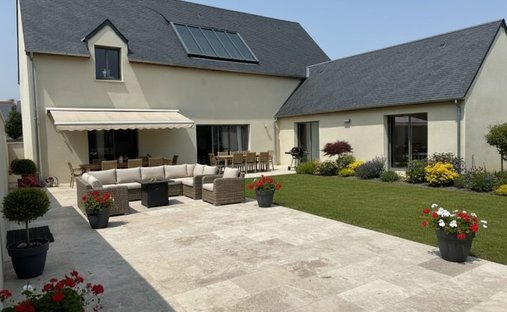 House in Montbazon, Centre-Val de Loire, France 1