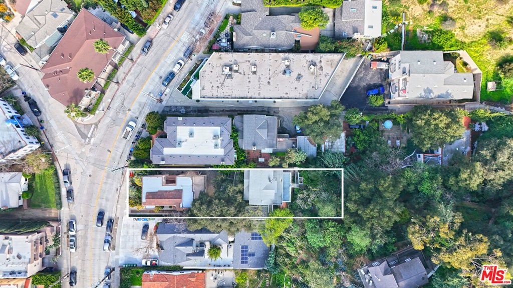 Los Angeles, California, United States 2 - 17059340