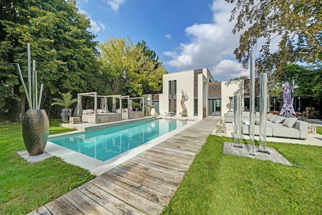 Villa in Centre Ville, Rueil-Malmaison, France 1 - 17048094