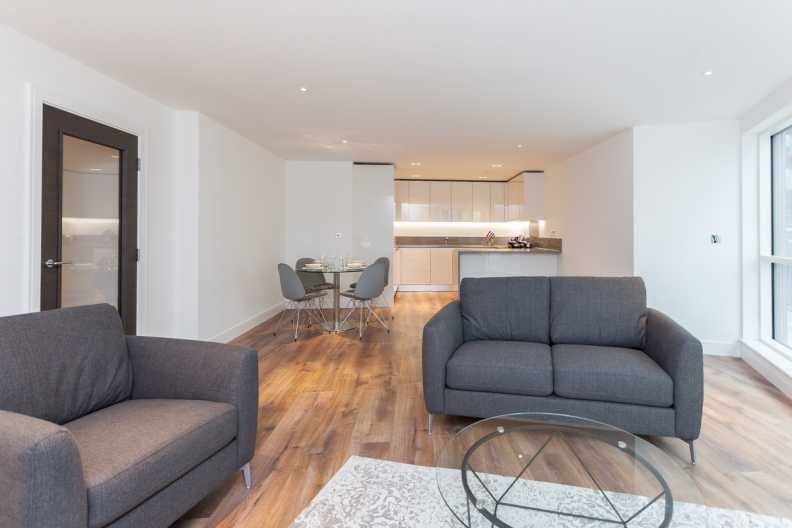 Apartment in Ealing (London Borough of Ealing), Ealing, England 2 - 17055481