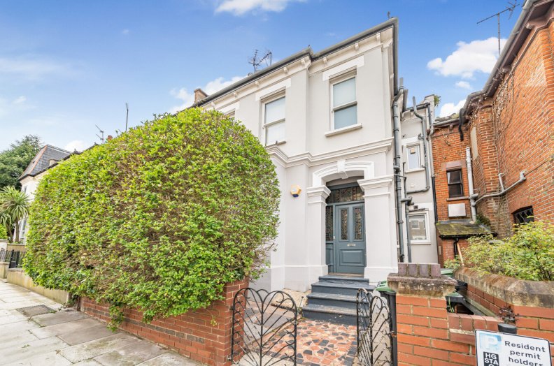 Apartment in Holly Village, Haringey, England 1 - 17055475