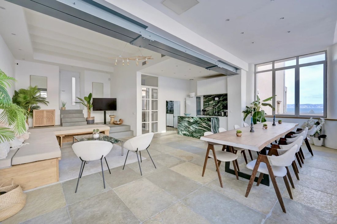Villa in 7e Arrondissement, Marseille, France 4 - 17059520