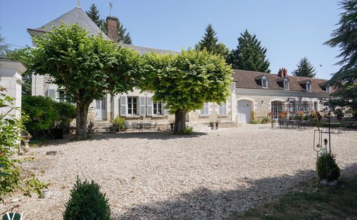 House in Francueil, Centre-Val de Loire, France 1