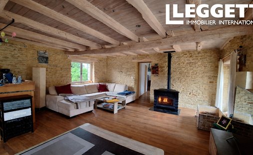 House in Saint-Genies, Nouvelle-Aquitaine, France 1