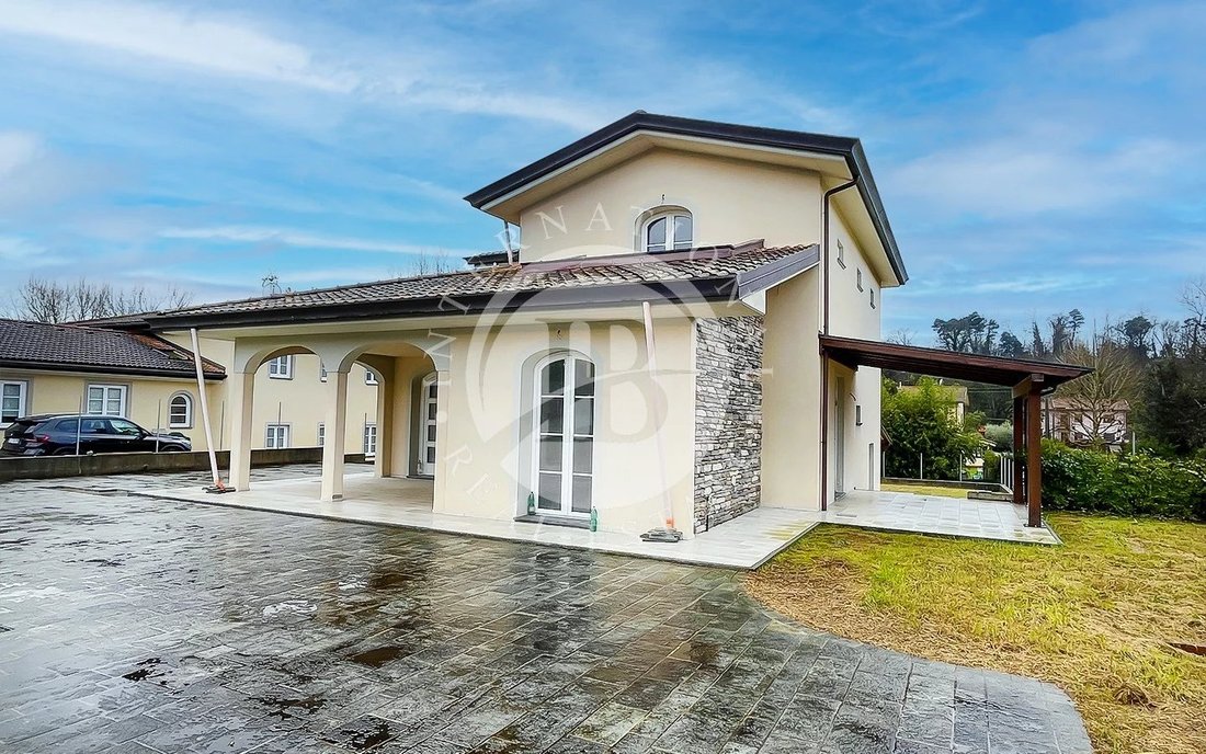 Apartment in Center, Capannori, Tuscany 2 - 17049122