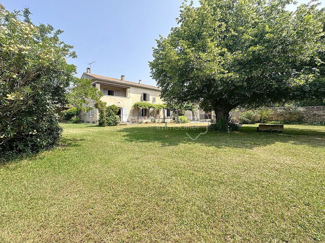 Villa in Cheval-Blanc, Provence-Alpes-Côte d'Azur, France 1 - 17047493
