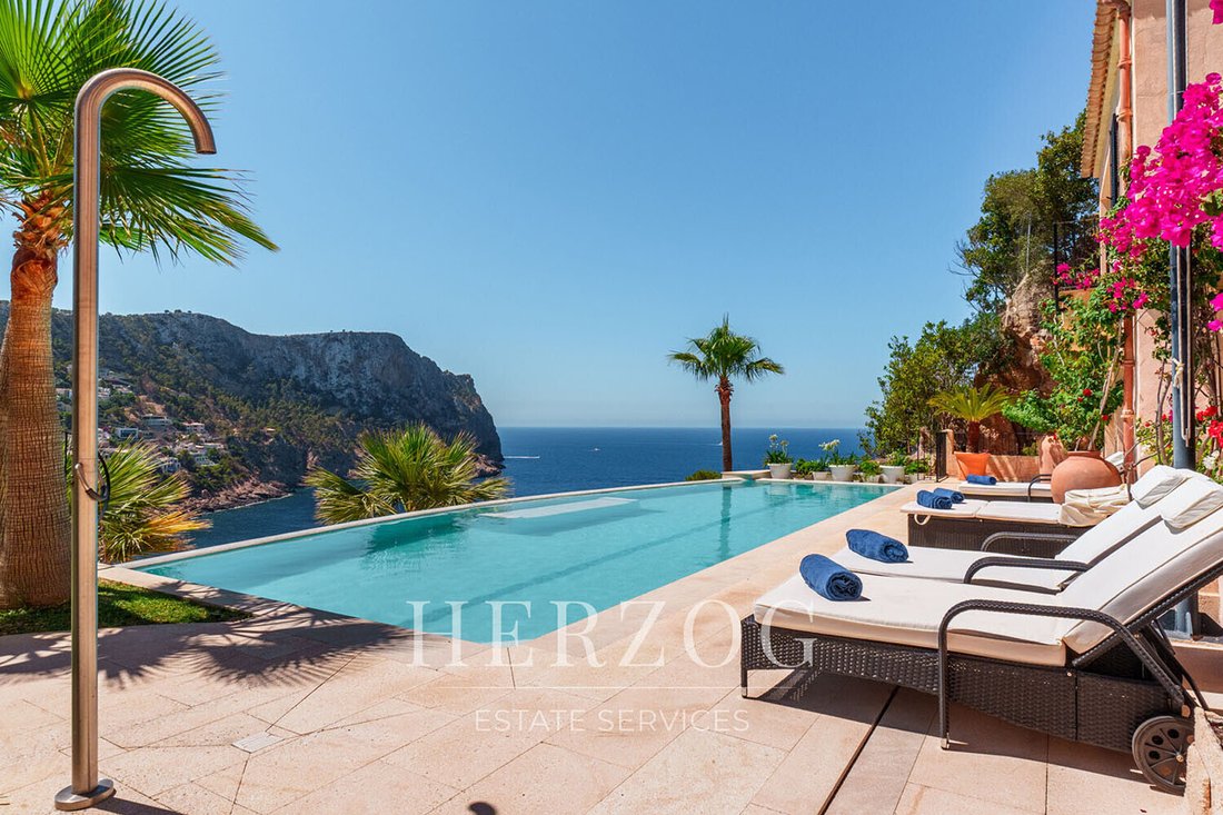 Villa in Port d'Andratx, Andratx, Balearic Islands 1 - 16981243