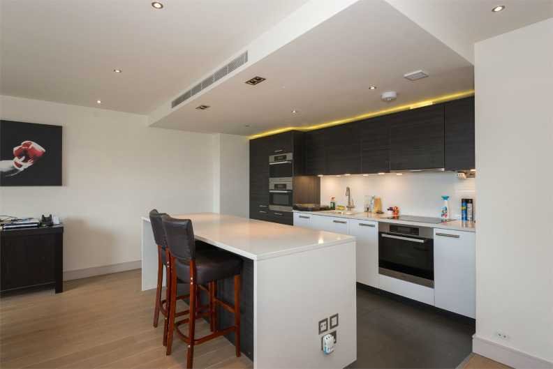 Apartment in Chelsea Harbour, England 2 - 17055336