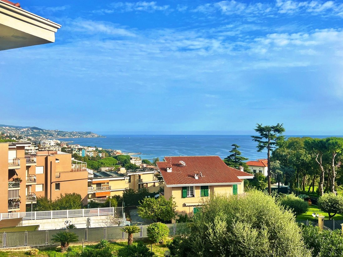 Villa in Coldirodi, Sanremo, Italy 1 - 17050637