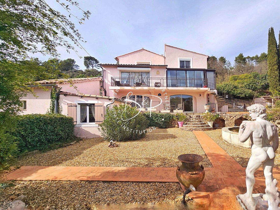Villa in Entrecasteaux, Provence-Alpes-Côte d'Azur, France 2 - 15450861