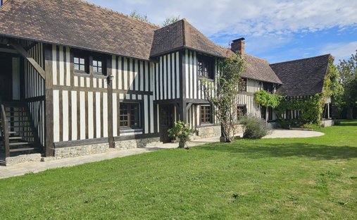 House in La Tour d'Auvergne, Saint-Brieuc, France 1