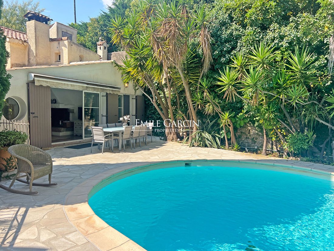 Villa in French Riviera, Provence-Alpes-Côte d'Azur, France 3 - 16082184
