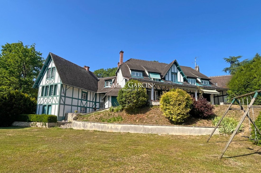Villa in Gouvieux, Hauts-de-France, France 2 - 16102211