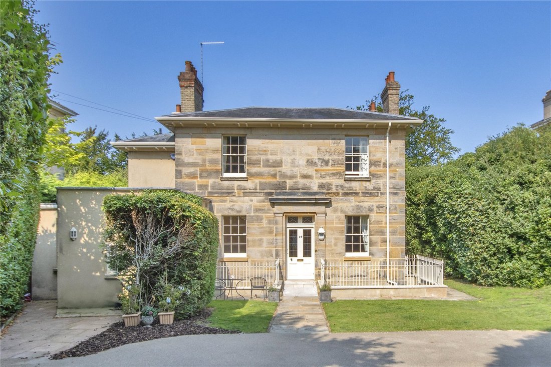 House in Tunbridge Wells, England 2 - 17049405