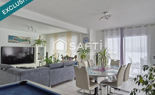 Haus in Villers-le-Lac, Bourgogne-Franche-Comté, Frankreich 1