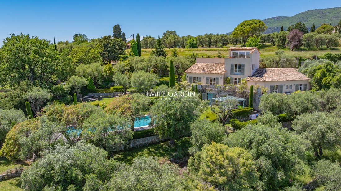 Villa in Opio, Provence-Alpes-Côte d'Azur, France 1 - 14567397