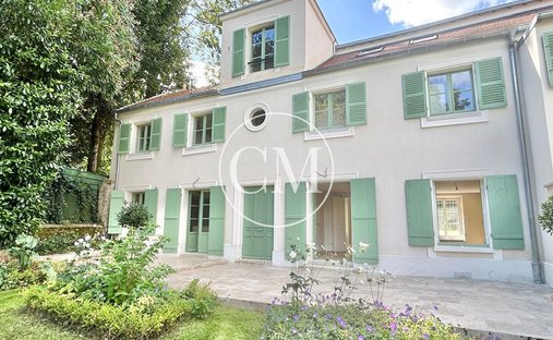 Villa in Le Centre, Meudon, France 1