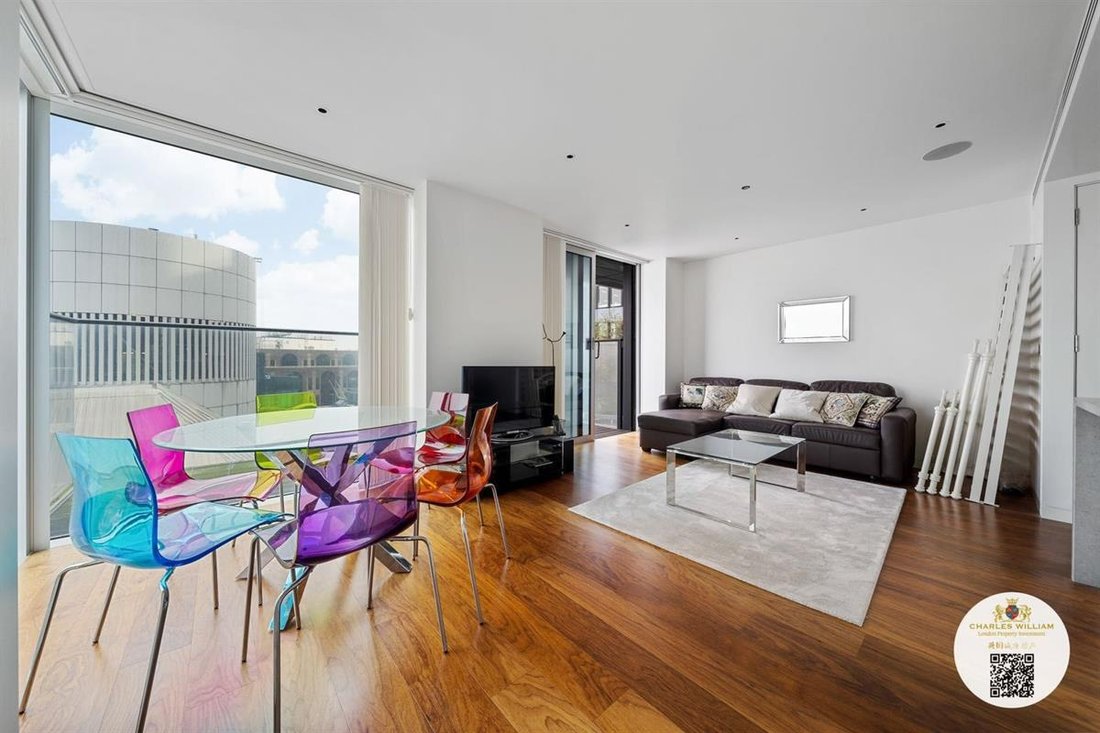 Apartment in EC2, Islington, England 2 - 17050398