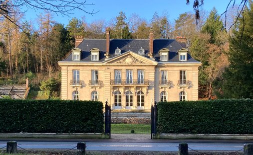 House in Saint-Pierre-du-Vauvray, Normandy, France 1