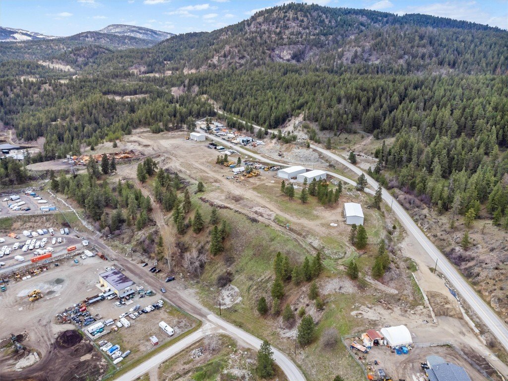 Peachland, British Columbia, Canada 4 - 17051524