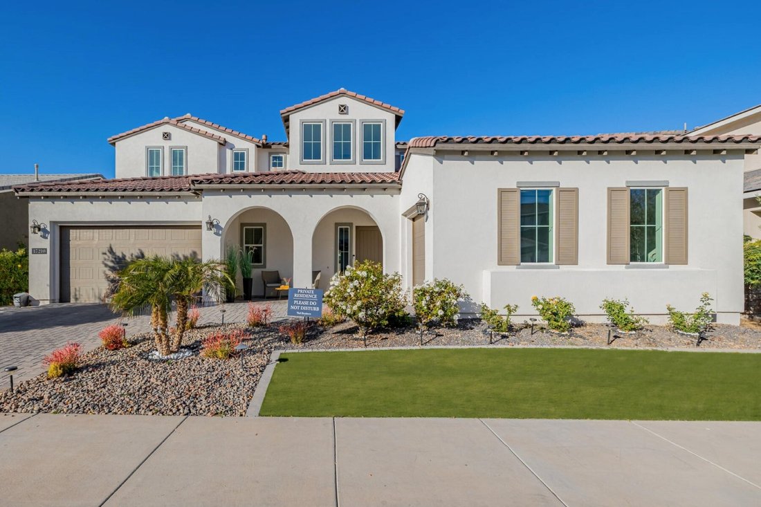 Surprise, Arizona, United States 2 - 17054794