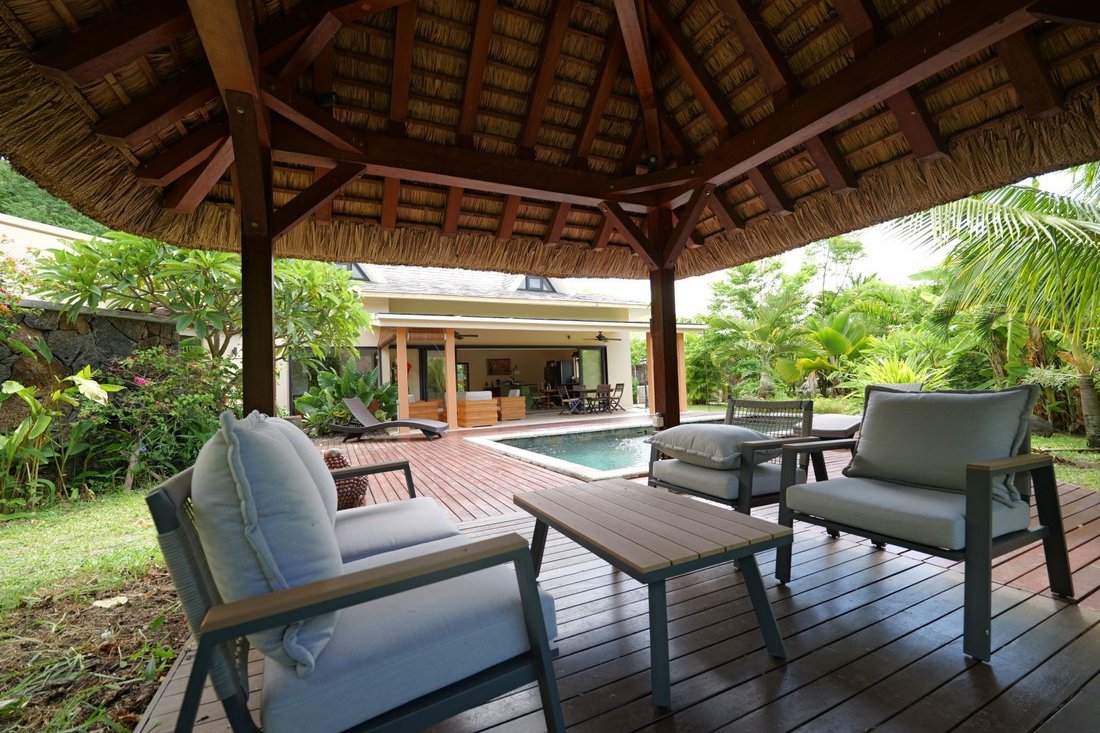 Villa in Black River, Rivière Noire District, Mauritius 3 - 17055348