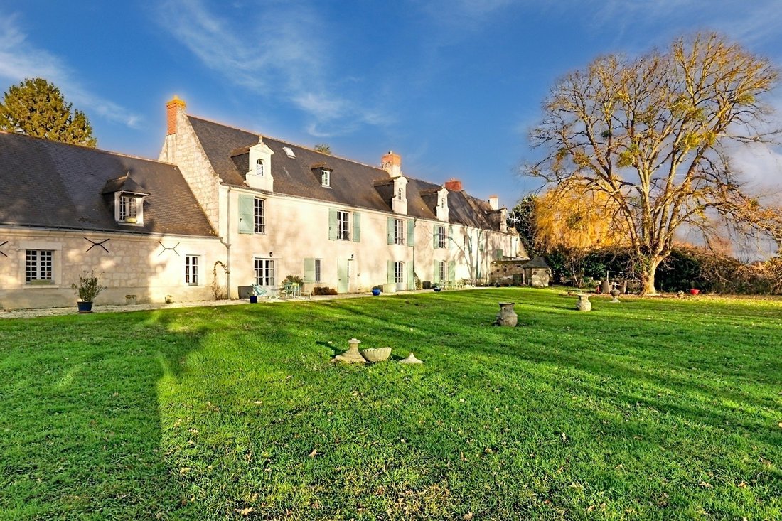 Castle in Gare-Croix Verte-Ile Offard-Millocheau, Saumur, France 2 - 16913759