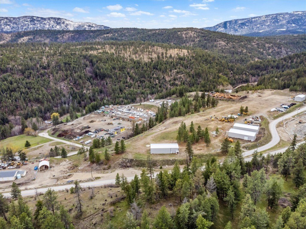Peachland, British Columbia, Canada 2 - 17051524