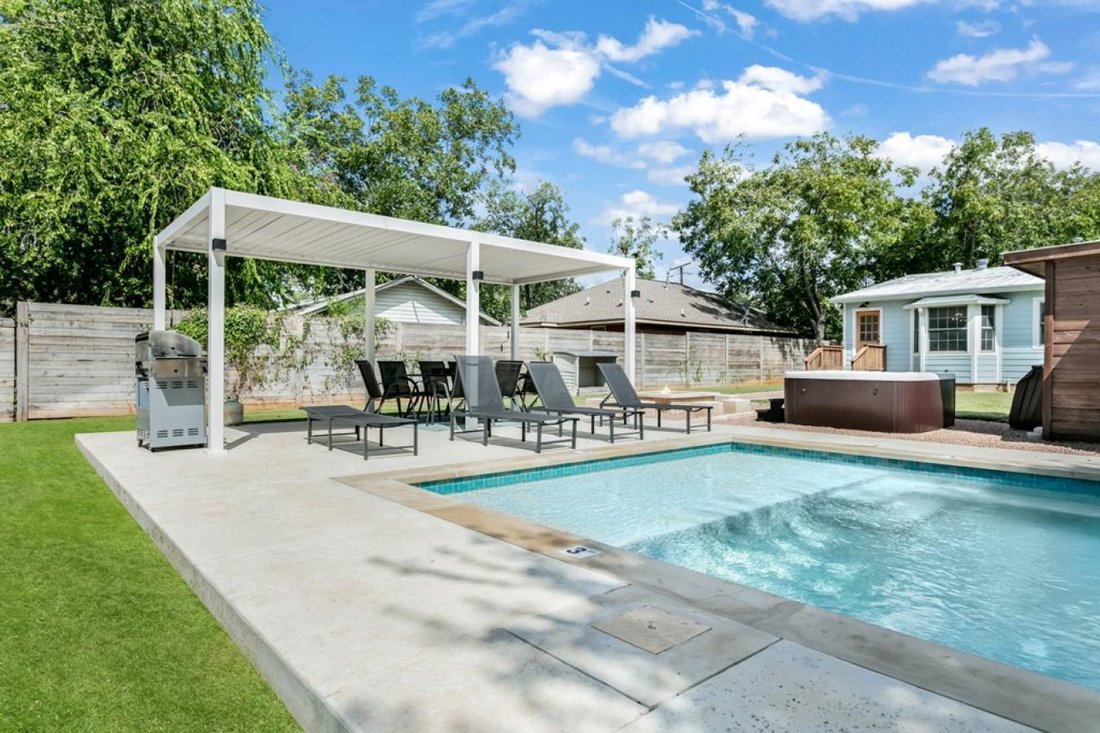 House in Fredericksburg, Texas, United States 3 - 17053696