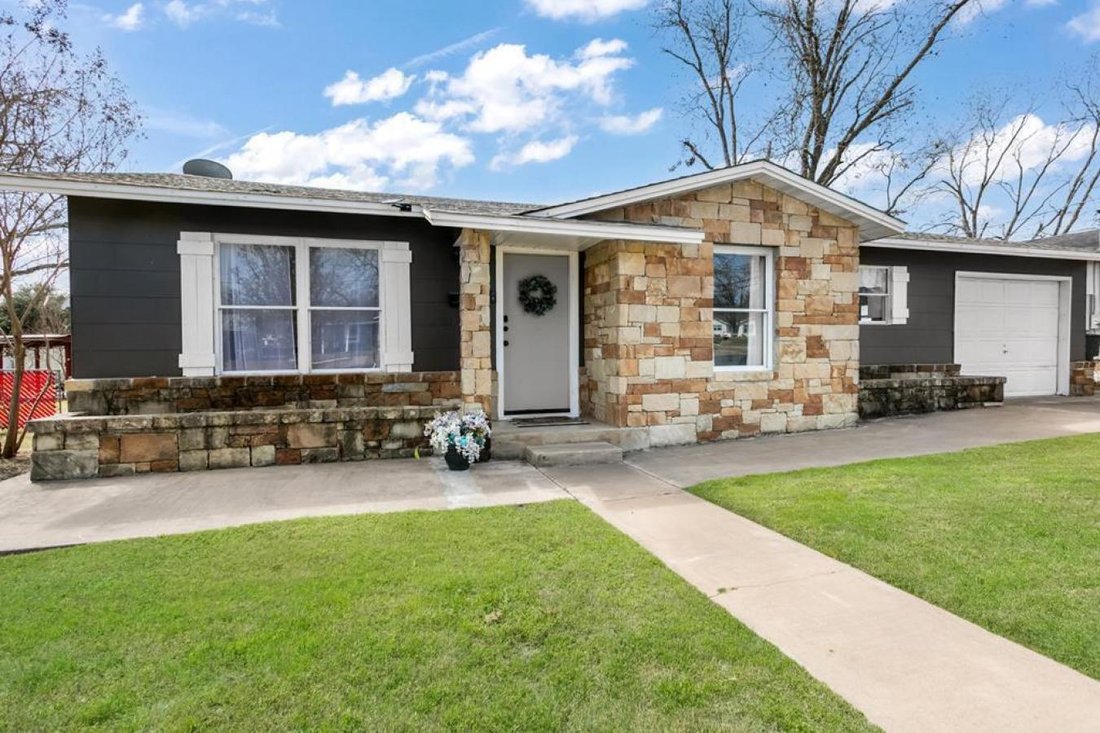 House in Fredericksburg, Texas, United States 1 - 17053700