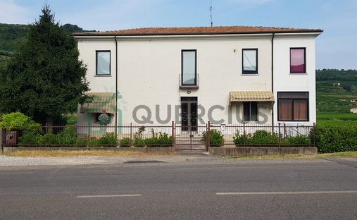Apartment in Cazzano di Tramigna, Veneto, Italy 1