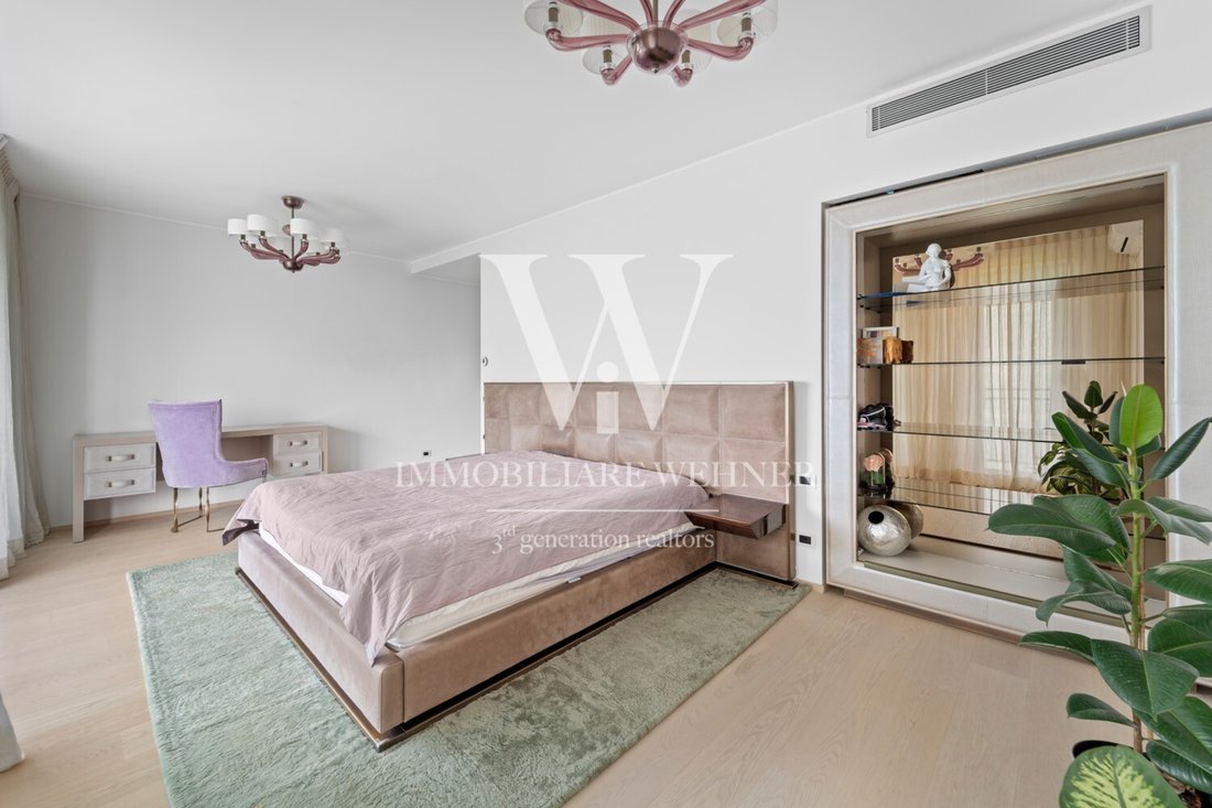 Apartment in Campione d'Italia, Lombardy, Italy 4 - 17050652