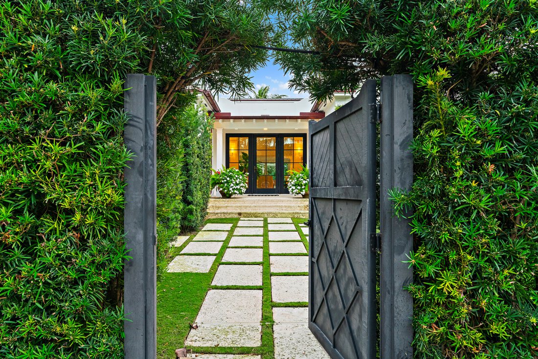 House in Palm Beach, Florida, United States 3 - 17049856
