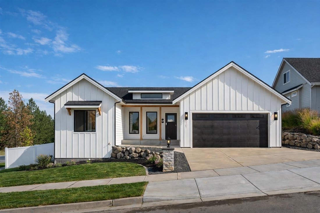 House in Nine Mile Falls, Washington, United States 1 - 16564013
