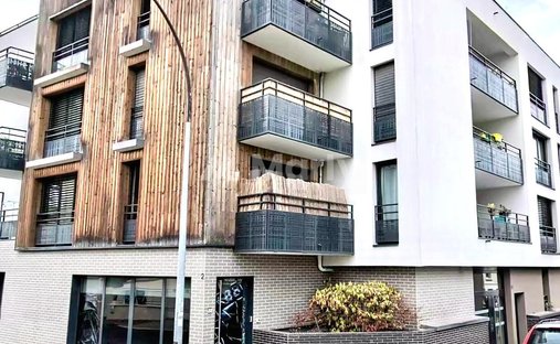 Apartment in Arrondissement of Bobigny, Ile-de-France, France 1