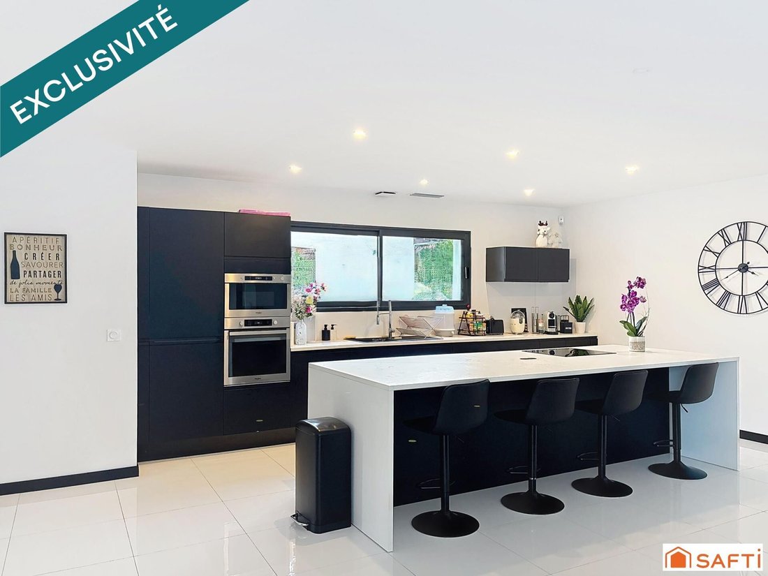 House in Cissac-Medoc, Nouvelle-Aquitaine, France 4 - 17055861