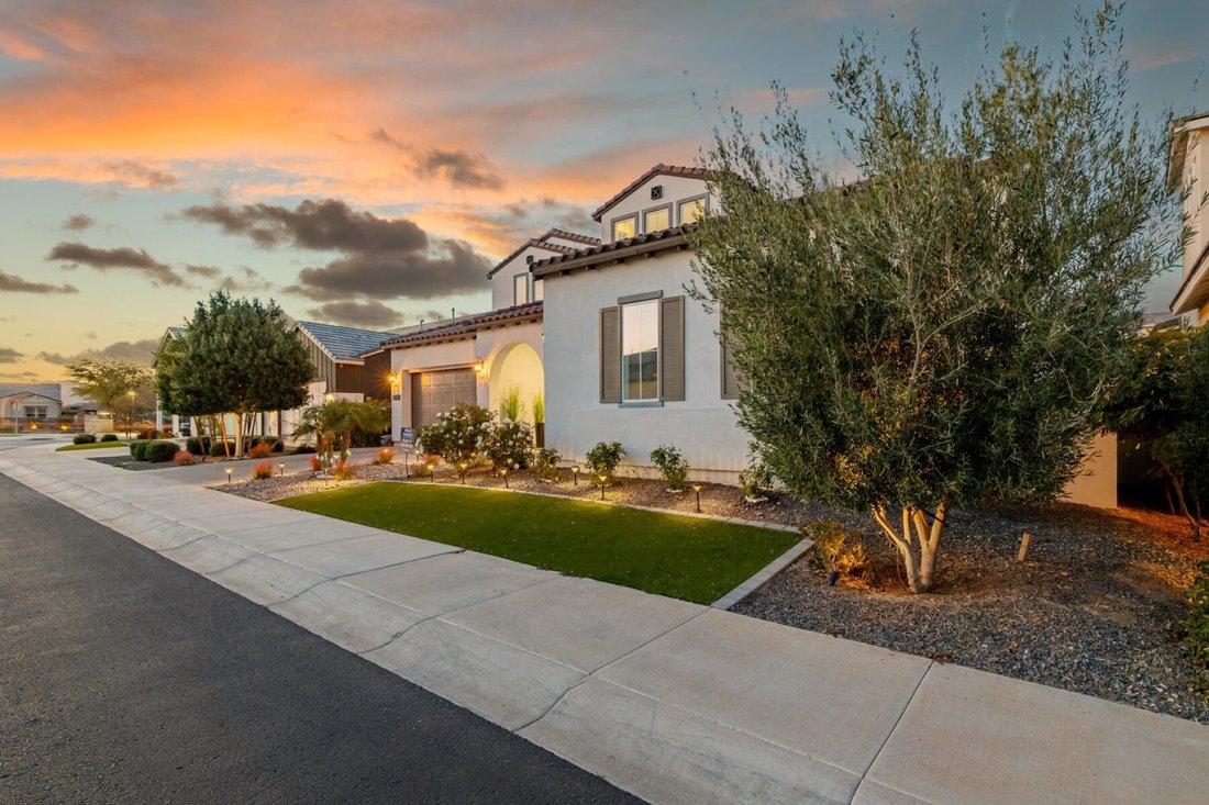 Surprise, Arizona, United States 4 - 17054794