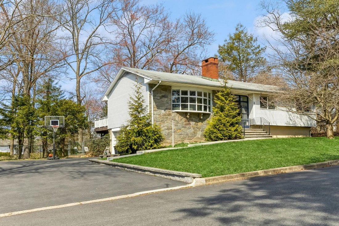 Cresskill, New Jersey, United States 2 - 17053444