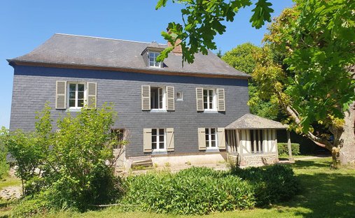 For Sale – Press House In A Peaceful Environment Near Pont L'evêque 14130